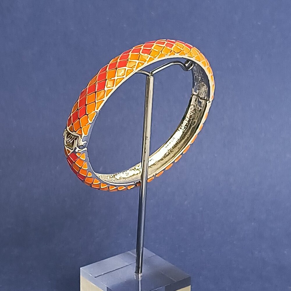 Snakeskin Scale Pattern Two Tone Enamel Hinged Bangle Oval Bracelet Statement